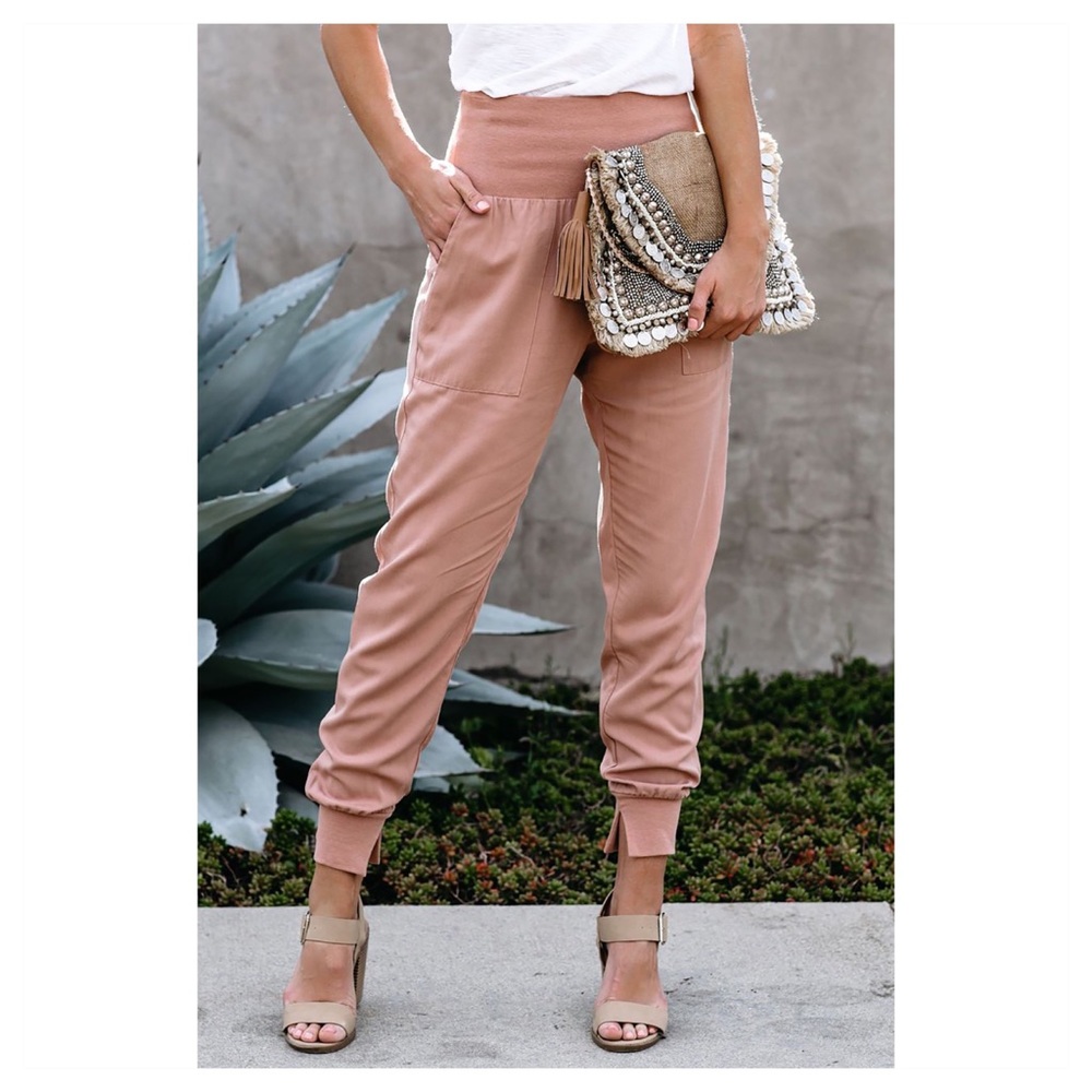 IN STOCK 🆕 ruched joggers - Picture 2 of 5